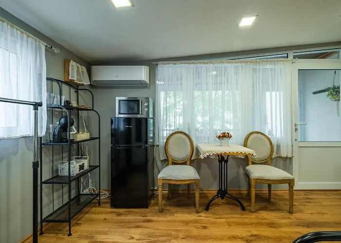 Διαμέρισμα Cozy In Center *