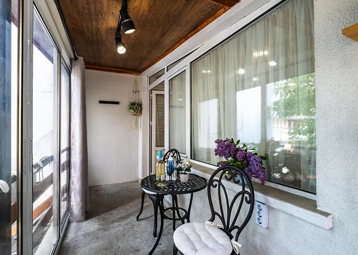 Διαμέρισμα Cozy In Center